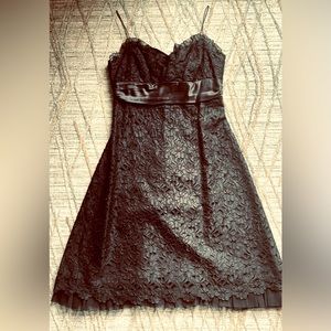 Nicole Miller Black Cocktail Dress: floral Lacey overlay, sweetheart neck Size 8